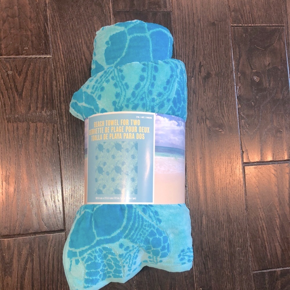 Beach towel for two turquoise turtle print new in package